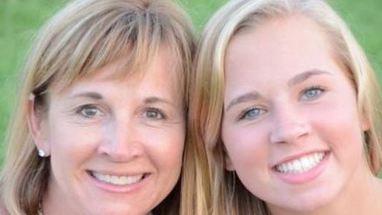 Dentist sued after teen dies during wisdom teeth removal